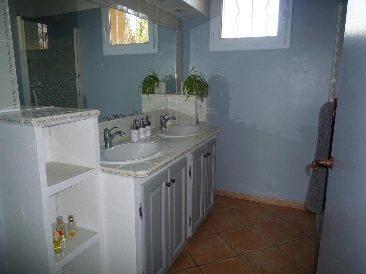 Bed and Breakfast L'Atelier Des Coudelieres Le Thor Exterior foto