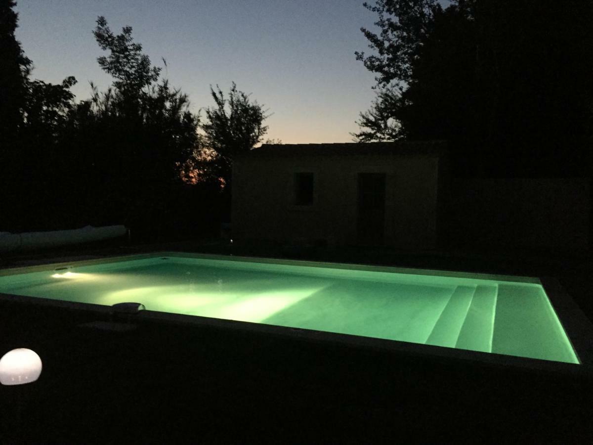 Bed and Breakfast L'Atelier Des Coudelieres Le Thor Exterior foto